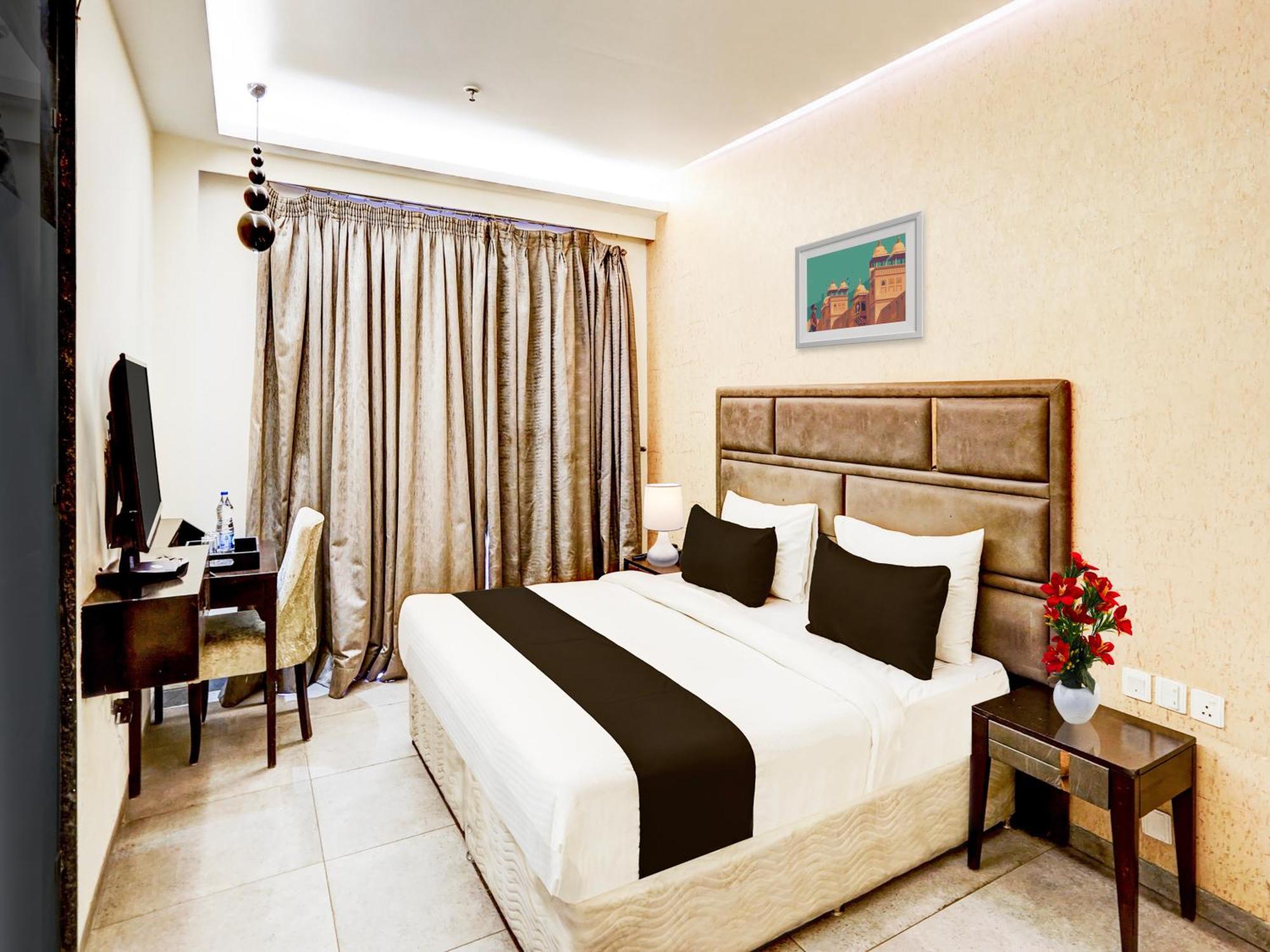 Готель Super Townhouse Pitampura West Enclave Делі Екстер'єр фото